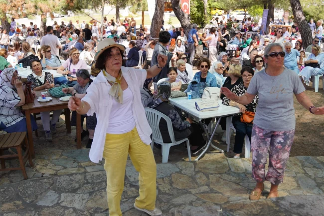 Ayvalık'ta hıdırellez coşkusu Çamlık'ta yaşandı