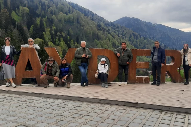 İzmirli gazeteciler Rize'nin doğası ve kültürüyle tanıştı