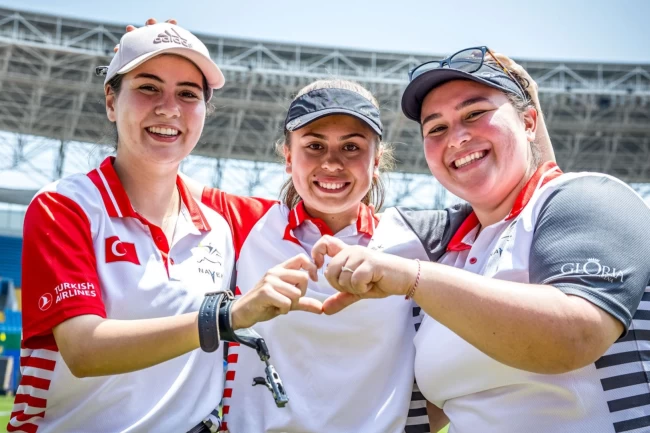 Şanghay'da Makaralı Yay Kadın Takımı gururlandırdı