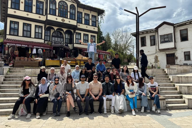 Gençler Sakarya'yı Büyükşehir'le keşfetti