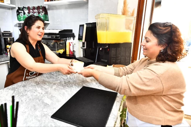 İzmir'de Meslek Fabrikası ile hayatları değişti