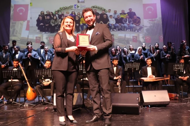 Kocaeli İzmit'te halk müziği coşkusu yaşandı