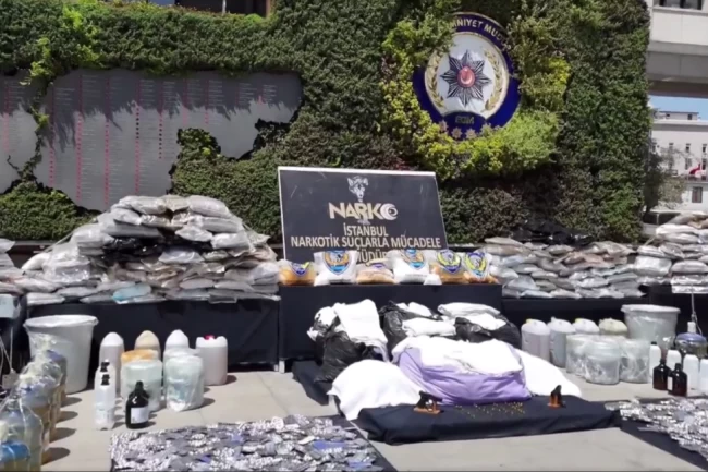 İstanbul'da zehir tacirlerine büyük darbe!