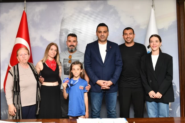 Türkiye'nin en hızlısı Güneş'e Çiğli'de Başkan Yıldız'dan destek