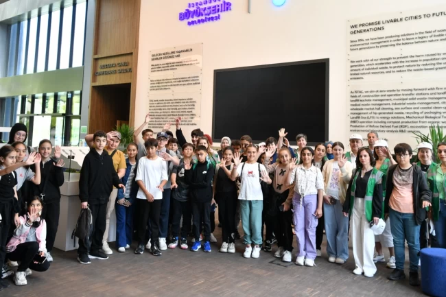 Geleceğin çevre elçileri atıkların dönüşüm süreçlerini yerinde inceledi