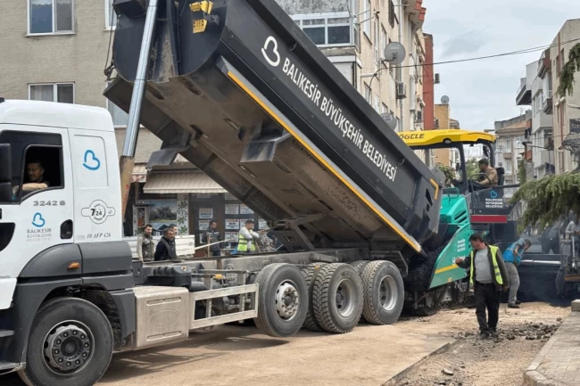 Balıkesir Büyükşehir'den Erdek'e özel mesai