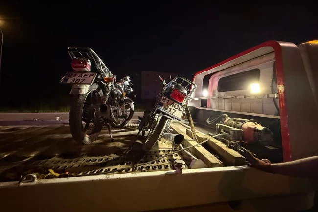 Düzce'de akrobasi yapan motosiklet sürücülerine ceza yağdı!