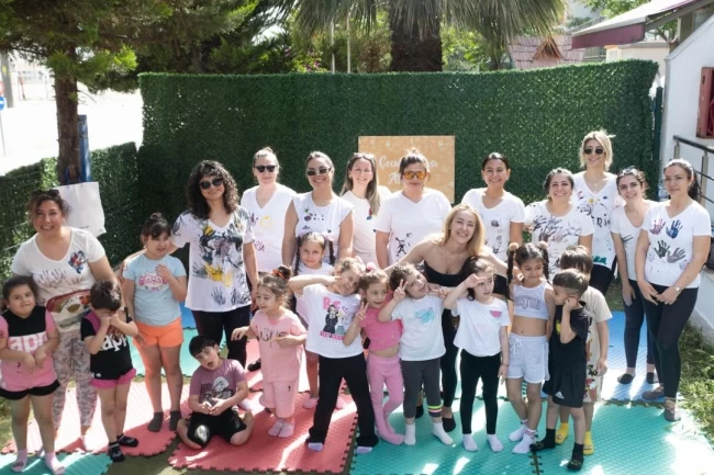 Yuvamız İzmir'de anneleri mutlu eden etkinlik