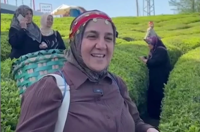 İçişleri'nden 'Huzur ve Kardeşlik Buluşmaları'nda anneler coşkusu