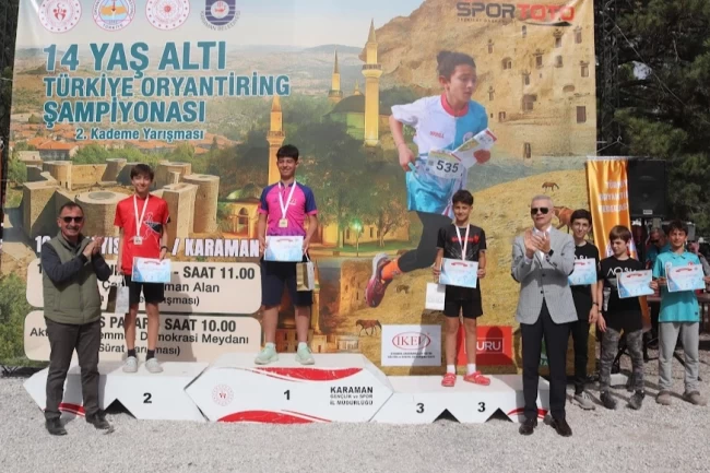 Bostanlıspor'dan Karaman'da çifte şampiyonluk