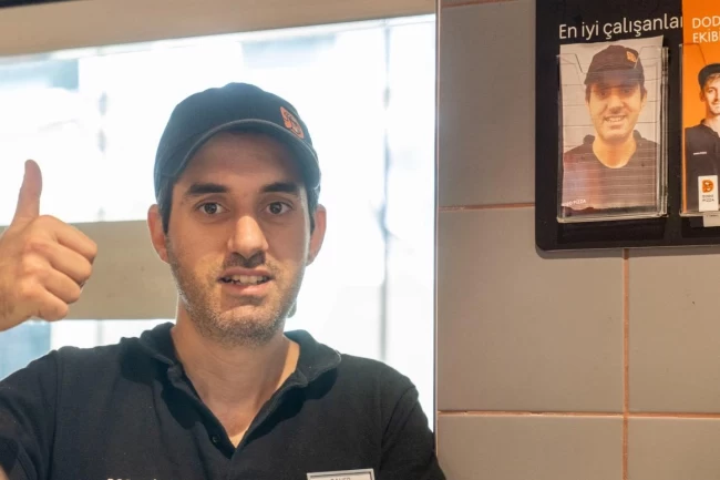 Engel tanımadı girdiği işte ayın elemanı seçildi