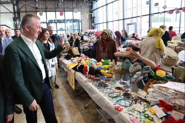 Kocaeli'den Anneler Günü'ne renkli kutlama