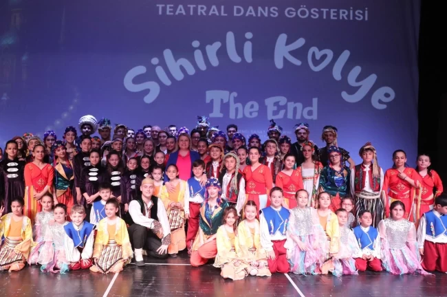 İzmit Belediyesi Sanat Akademisi'nin yıldızları "Sihirli Kolye" ile parladı