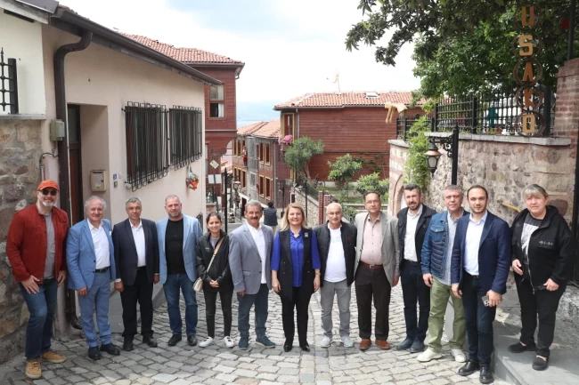 Kapanca'da söz sanatın, sahne sokakların!