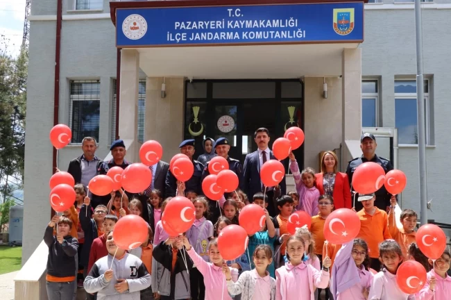 Bilecik Pazaryeri'nde 500 öğrenci Jandarma Komutanlığı'nda!