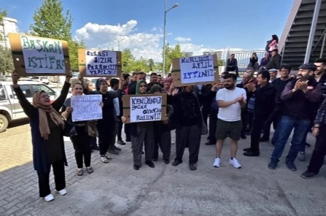 Kumluca Pazaryeri'nde esnaf-belediye gerilimi!