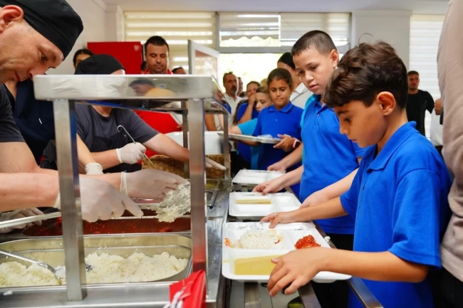 Balıkesir'de öğrenciler bu lokantaları çok sevdi... 30 TL'ye 3 çeşit yemek!