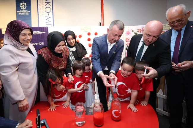 Kocaeli'de KO-MEK'in eserleri göz kamaştırdı