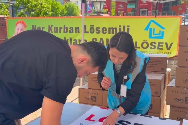 LÖSEV İstanbul'da mutluluk paylaştıkça çoğalıyor