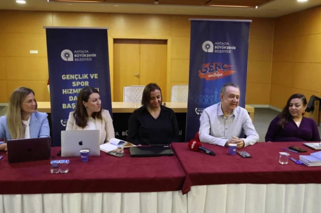 Antalya Büyükşehir gençlik çalışmalarını geliştiriyor