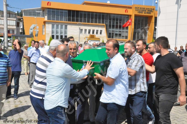 GÖZYAŞLARIYLA UĞURLANDI..