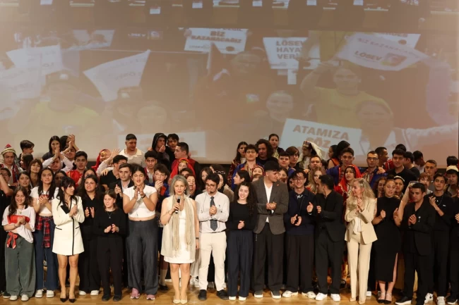 LÖSEV gençlerinden 'Atam izindeyiz' mesajı