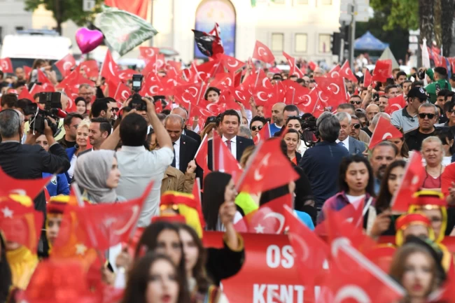Bursa Osmangazi'de omuz omuza 19 Mayıs yürüyüşü