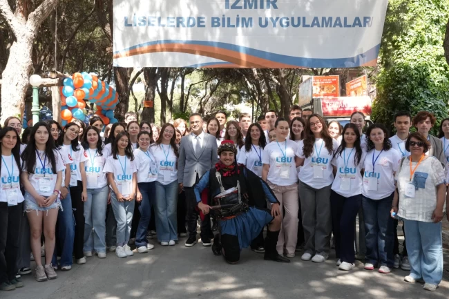 "Liselerde Bilim Uygulamaları" programıyla öğrenciler projelerini sergiledi