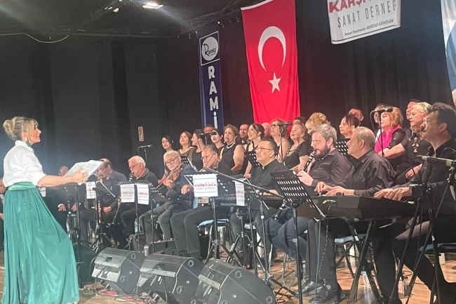 İzmir'de Karşıyaka Sanat Derneği'nden 19 Mayıs'a muhteşem konser