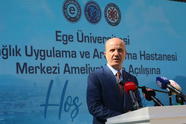 Ege Üniversitesi'nde 70. yıl coşkusu... Hedef, sağlıkta mükemmeliyet