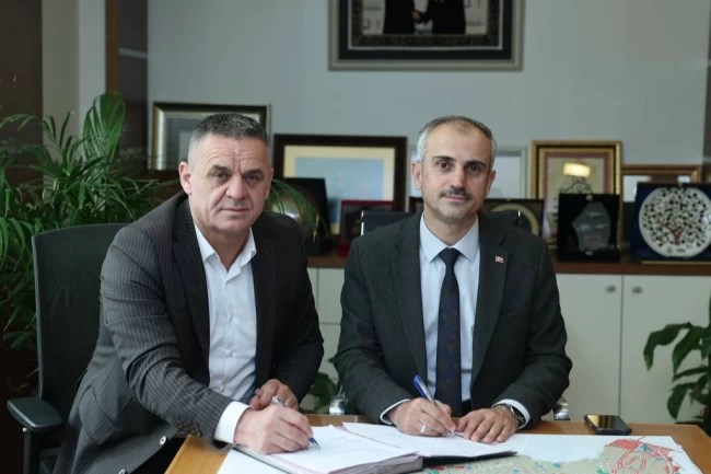 Çayırova Belediyesi'nde toplu iş sözleşmesi imzalandı