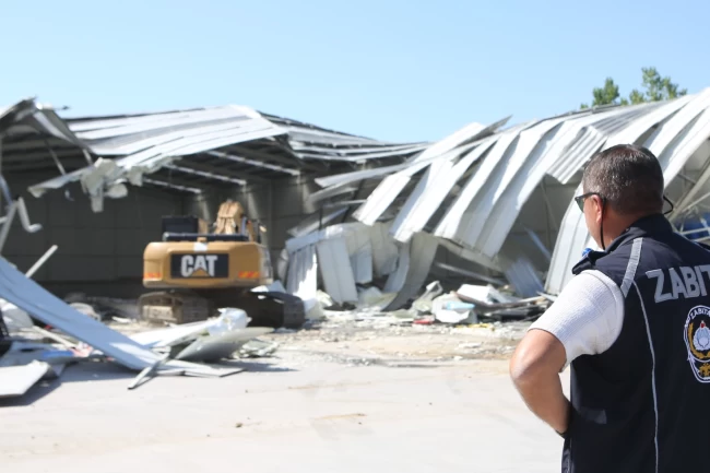 Bursa Nilüfer'de 2 kaçak yapı yıkıldı