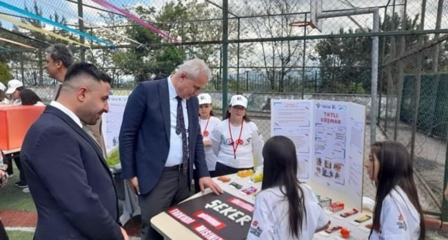 Ereğli’de Bilimle Büyüyen Nesiller: TÜBİTAK 4006 Bilim Fuarları İlçede Büyük İlgi Görüyor