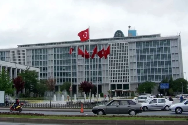 İstanbul Büyükşehir'e 4. dalga operasyonu! CHP'den tepki: Ayarını bozduğunuz kantar gün gelir sizi tartar!