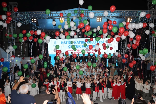 Konya Selçuklu'da Hatice Hatun'da çocukların mezuniyet coşkusu