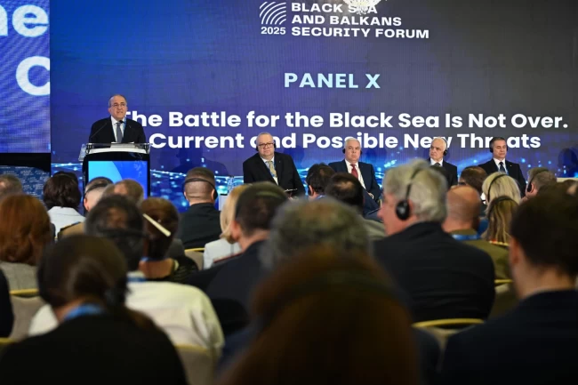 Bükreş'te Karadeniz güvenliği vurgulandı