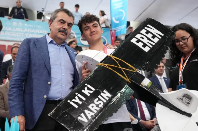 17. Uluslararası MEB Robot Yarışması'nda ödüller sahiplerini buldu