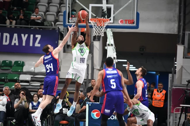 TOFAŞ, potada çeyrek finalde galibiyet bekliyor