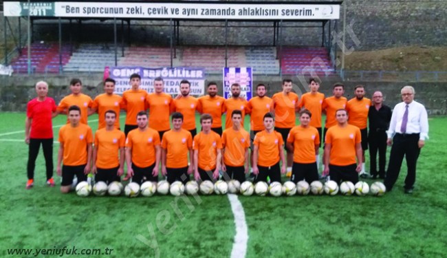 GÜMELİSPOR NECAT BAKAN KAPTANLIĞINDA SAHAYA İNDİ..