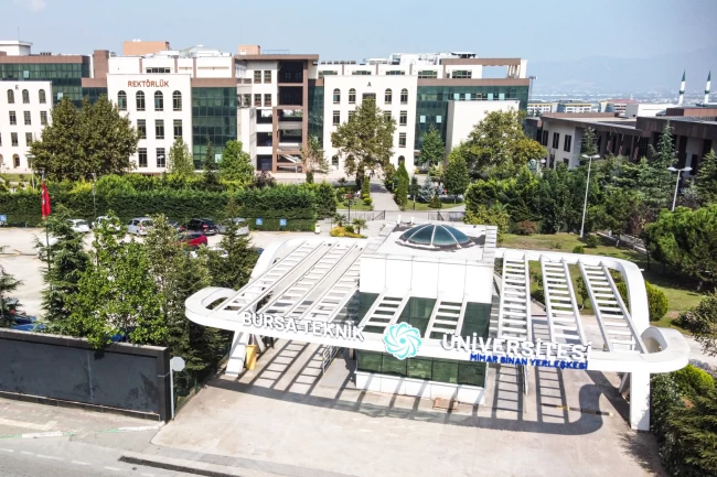 BTÜ Türkiye'nin en hızlı yükselen ikinci üniversitesi oldu