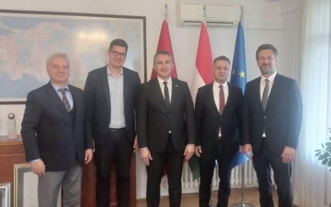 Başkan Palabaş Türk-Macar dostluk parkı projesi için Konsolosluk’ta
