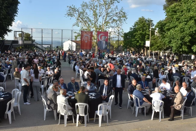 Bursa'da 157 yıllık çınar Tophane MTAL mezunlarını buluşturdu