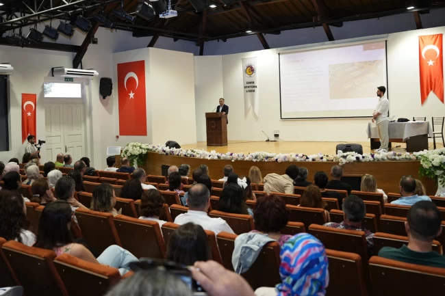 İzmir'de öğretmenlere yapay zekâ eğitimi