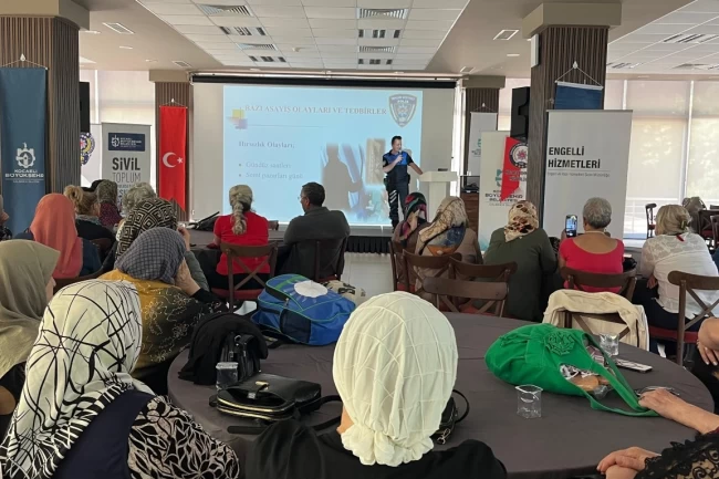 Hayatın İçindeyim Projesi ile 65 yaş üstüne eğitim