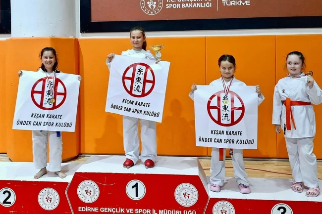 Edirne İl Karate Şampiyonası'nda 16 madalya ile büyük başarı!