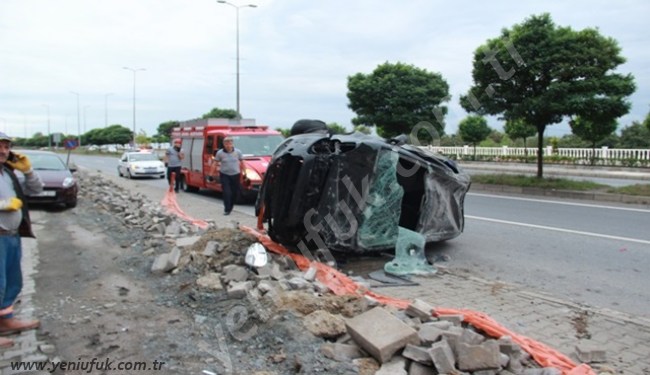 ALAPLI YOLUNDA KAZA 2 YARALI