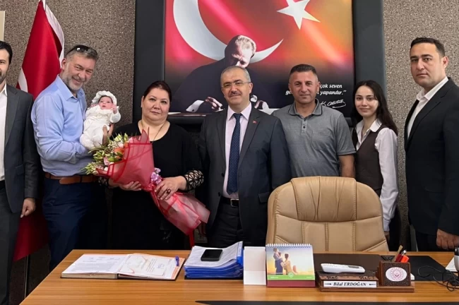 Türkiye'de bir ilk... Asel bebek, bayramı 'Geçici Koruyucu Aile'de geçirecek