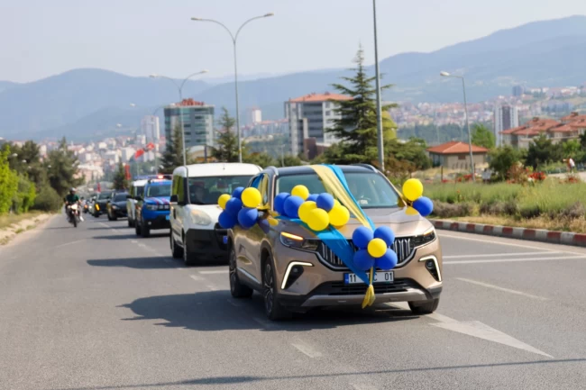 Bilecik'te sünnet töreninde TOGG'lu kortej