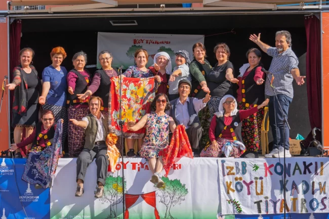 İzmir'in Köy Tiyatroları hayatları değiştirdi... Kırsalda sanatla yeniden doğuş