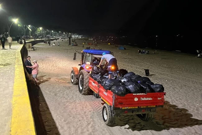 Kocaeli sahillerinde bayram temizliği